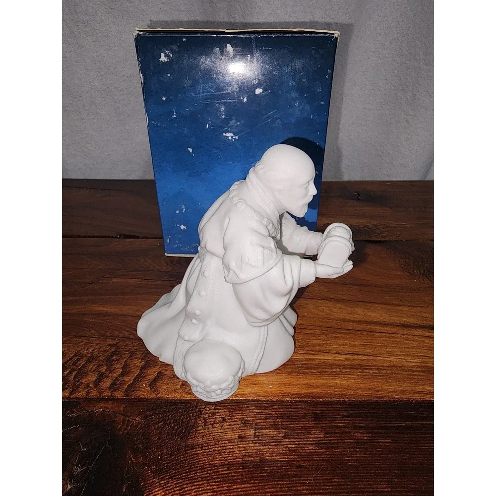 1982 Avon Nativity Collectibles The Magi Melchior‎ Porcelain Figurine